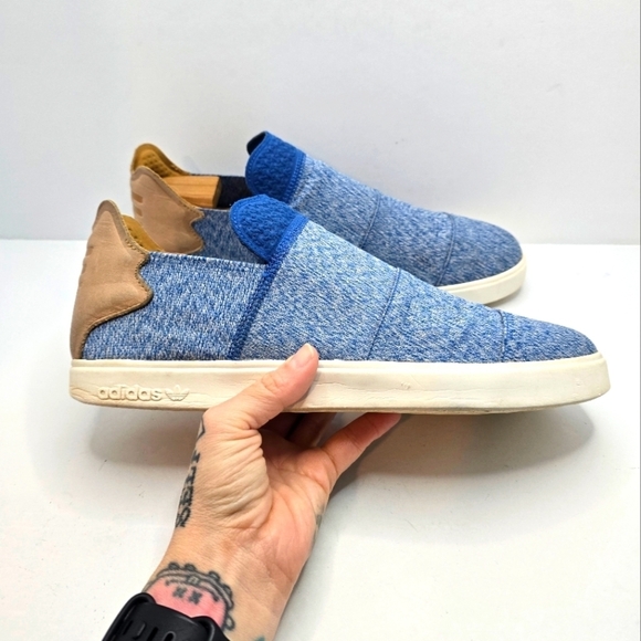 Adidas × Pharrell Williams | Elastic 'EQT Blue' sporty low-top sneakers MENS 11 - Picture 1 of 10